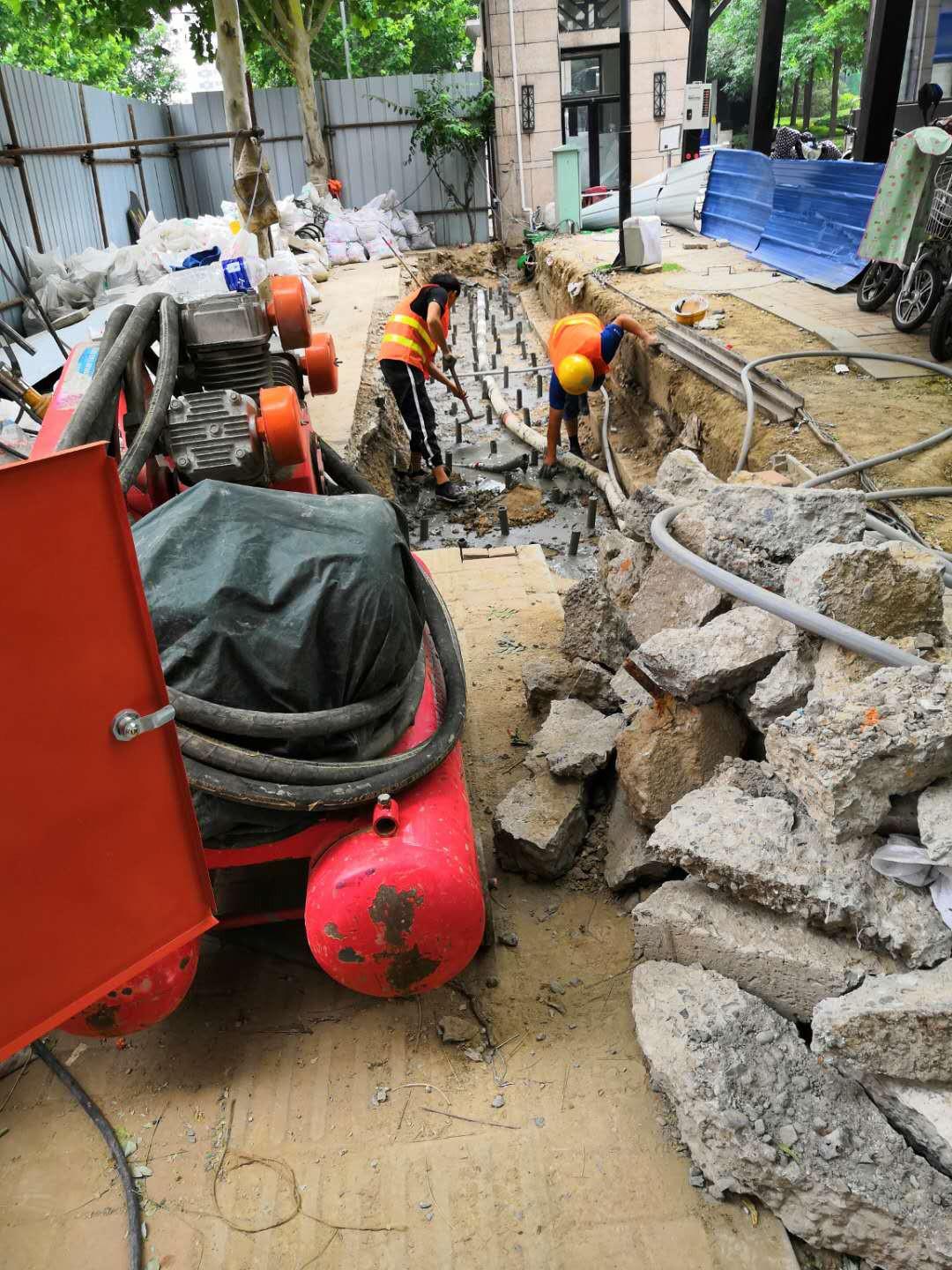 涪城地基加固解决房子的地基下沉问题